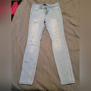 Hollister High rise super skinny ripped jean